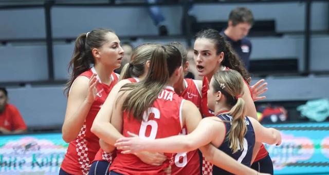 开门红！中国U21女排世锦赛小组赛3-1胜克罗地亚，赵喆熙力挽狂澜