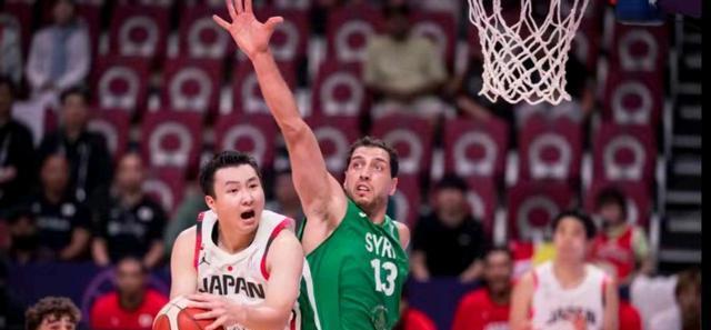 技术篮球的胜利：亚洲杯日本男篮99-68逆转叙利亚展现拼搏精神