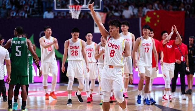 CCTV5直播，中国男篮16点VS印度，首发五虎将曝光，王俊杰有变