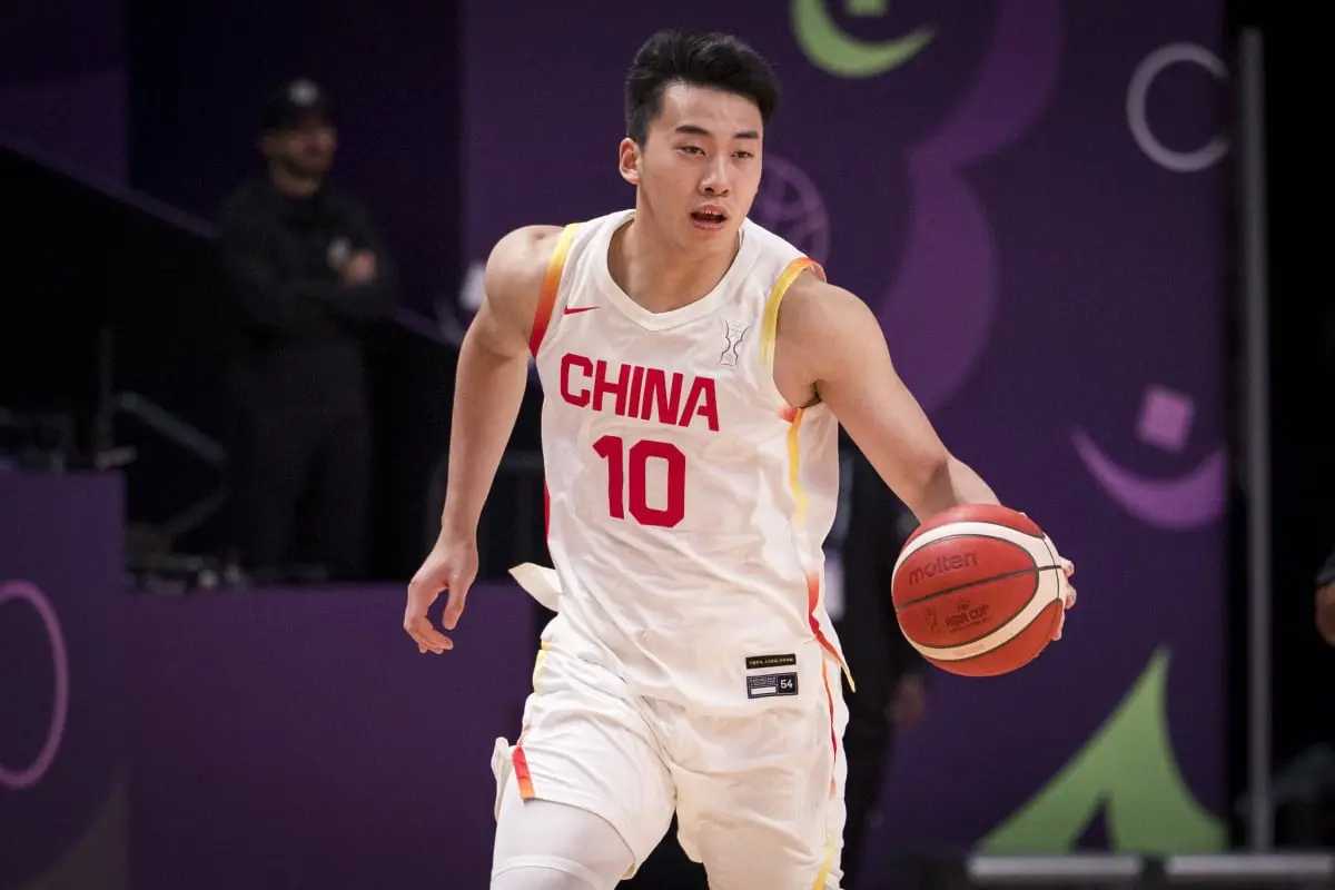 攻守兼备能力全面，但中国队还是没有给锋线新星足够的战术地位？