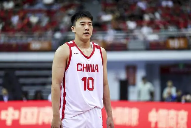 男篮最大收获！两场比赛13中9极为高效 小将球商+情商俱佳