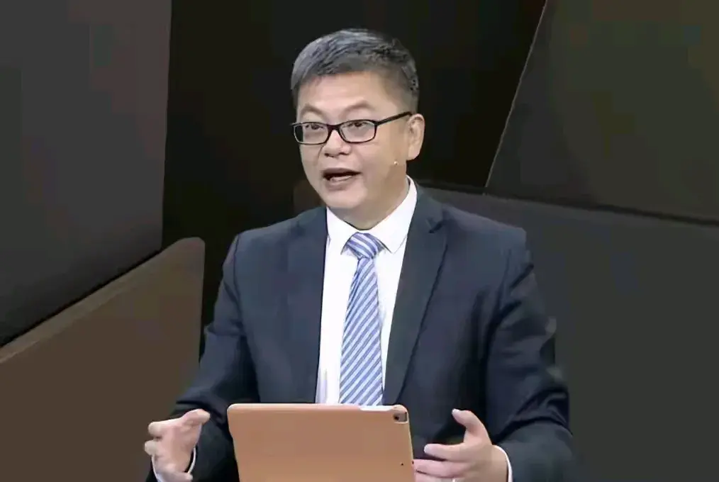 苏群：中国男篮还没有奢侈到玩人情世故的时候