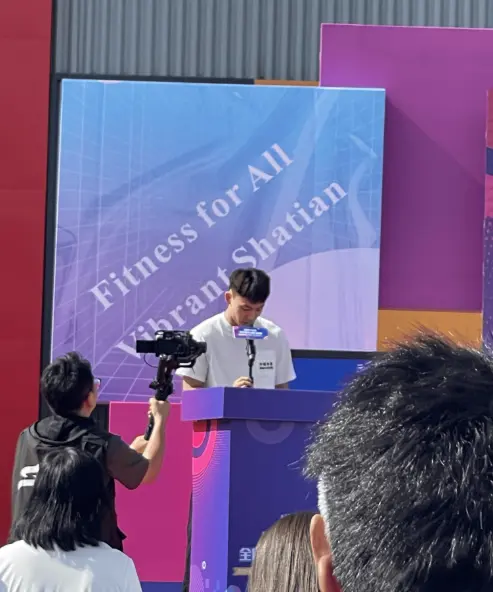 徐杰在东莞参加青少年篮球活动 明早赶赴上海解说中国男篮战约旦队