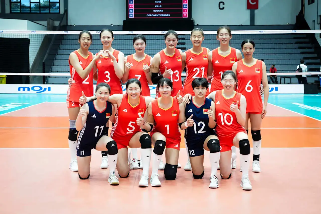 3：0！中国队两连胜，拦网狂虐韩国，王奥芊被弃用，单兰沣16分