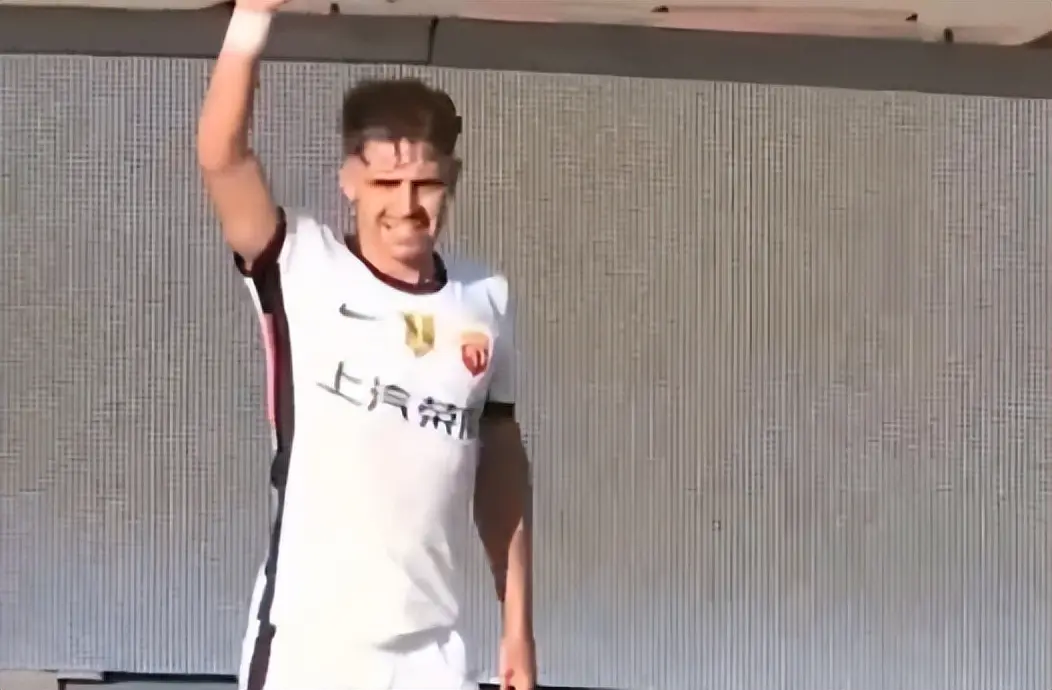 比赛还没开打，上海海港先迎来一个重大喜讯，客场取胜申花有戏
