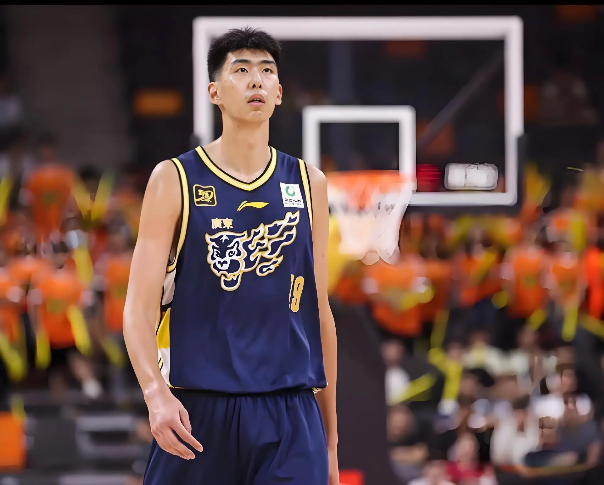 CBA夏联！广东战青岛 杜锋重用4小将 陈家政复出 任骏飞出战 徐昕缺阵