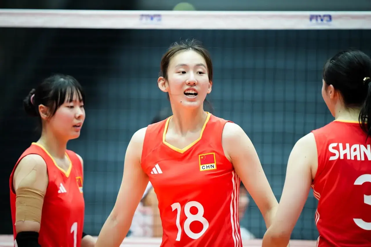 3：0！中国队两连胜，拦网狂虐韩国，王奥芊被弃用，单兰沣16分