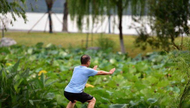再三提醒：65岁以上的人，最好少做这3项运动，一个都别中招