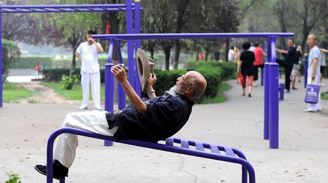 再三提醒：65岁以上的人，最好少做这3项运动，一个都别中招