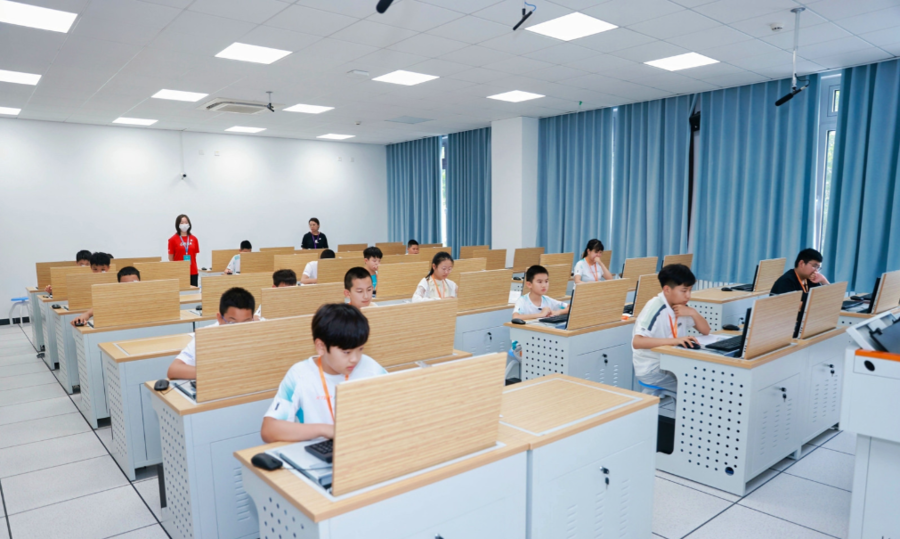 济南市历下区燕山小学科技少年勇夺全国冠军，35人获省级奖