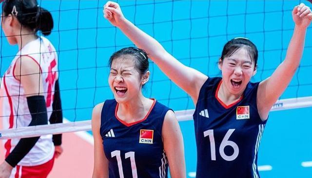 不服不行！中国女排第2局胜韩国决胜时刻，新星“2传1攻”制胜