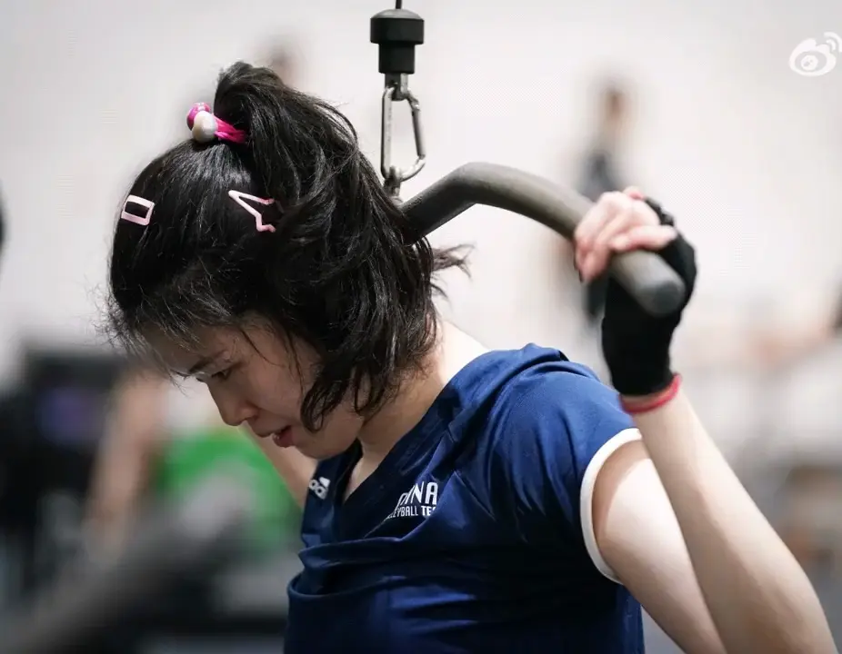 中国女排世锦赛争奖牌或有希望，李盈莹积极康复中，赵勇有底气了