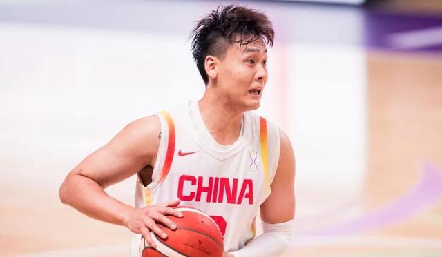 CCTV5直播！中国男篮对阵约旦，胡明轩赵睿发挥关键，剑指三连胜