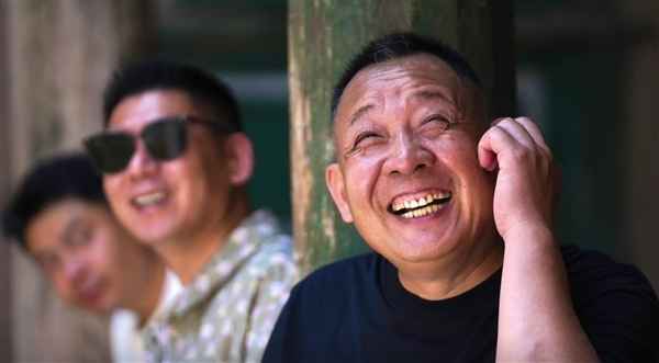 ����ӿ���ڶ����˺���ְ�������ѳ�9000�� 1000��λ��������