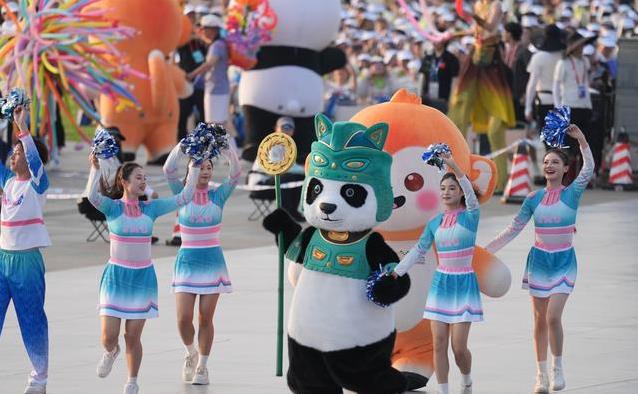 9000名“小青椒”点亮世运会，青春舞台绽放，他们为何如此骄傲？