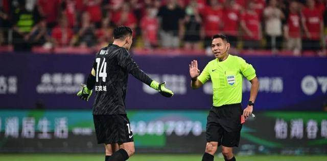 获高层力挺！泰山副总：王大雷贡献非常大，俱乐部无条件信任他