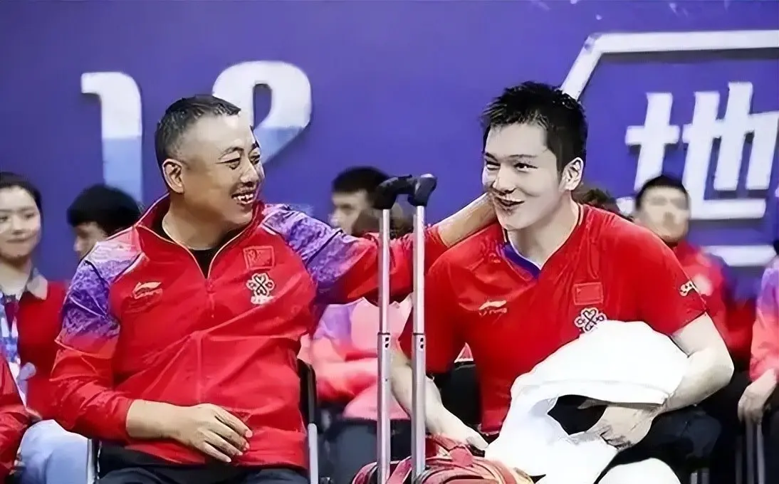 背叛国家？与刘国梁不和？人民日报亲自出手，揭开了樊振东的处境