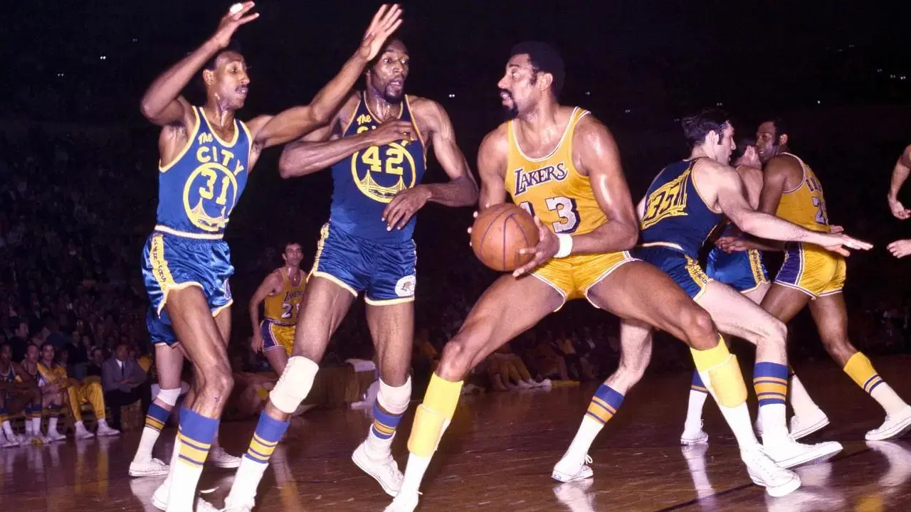 姚明压线入选！美媒评NBA中锋TOP25：约基奇现役第一奥尼尔排第3