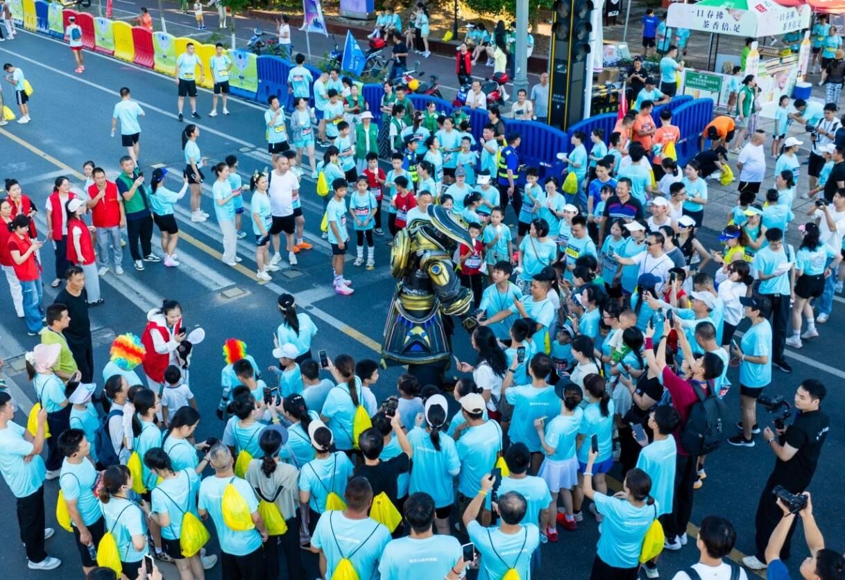 2025明月山夏日“追光夜跑”活动火热开启