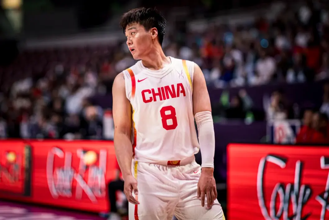 看轻中国男篮！亚洲杯最佳首发仅胡金秋上榜 还以为日韩进四强了