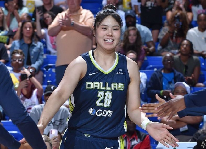 WNBA战报：李月汝4中1仅3分末节被弃用 佩奇29分丢绝杀飞翼1分惜败