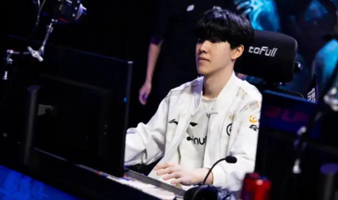 Theshy黑称后，LPL制定新规！朱开力挺Theshy：非常不尊重选手