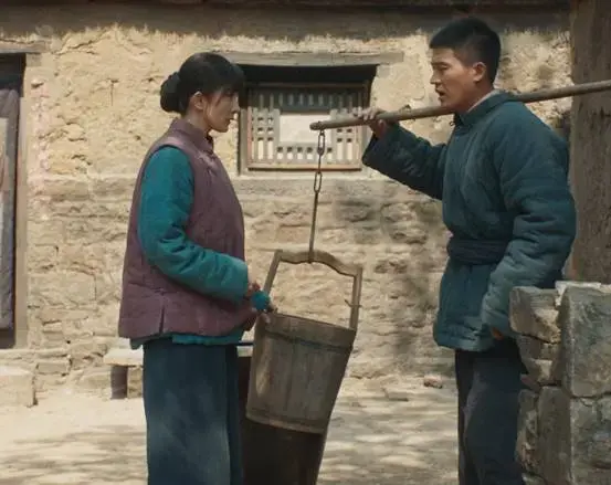 《献鱼》与《生万物》各看6集，一部上头，一部昏昏欲睡