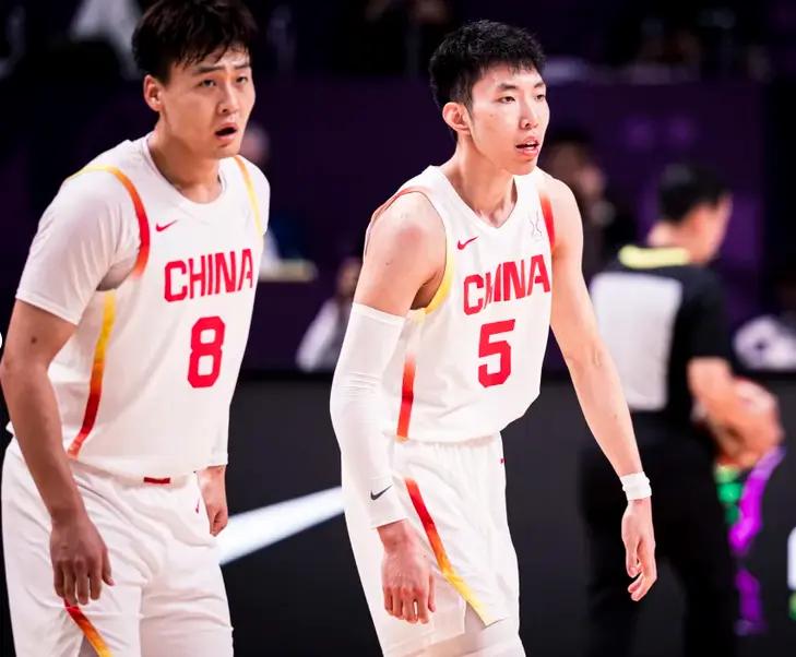中国98-84新西兰球员评分：1人完美，3人惊艳，3人救赎，1人迷失