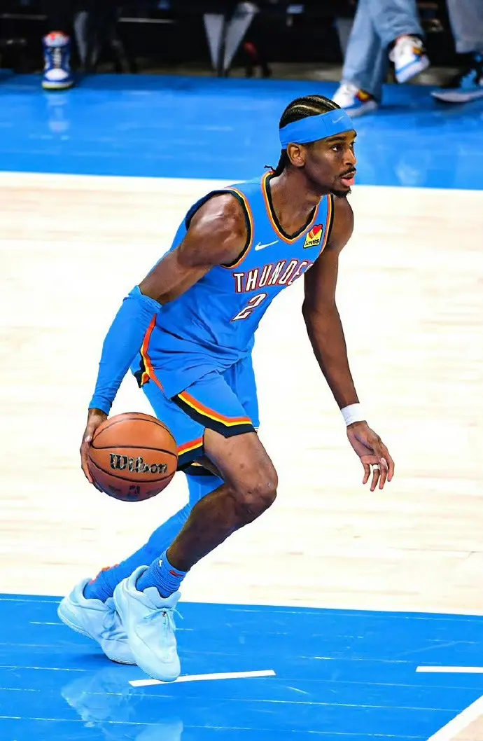 打满82场并且拿到MVP？21世纪仅3人做到，分别是邓肯加内特科比