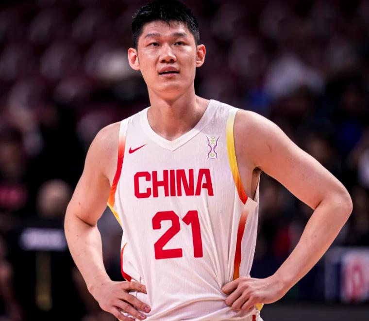 手臂抓痕+眉骨鲜血长流不下火线！胡金秋23+11：愿付出一切