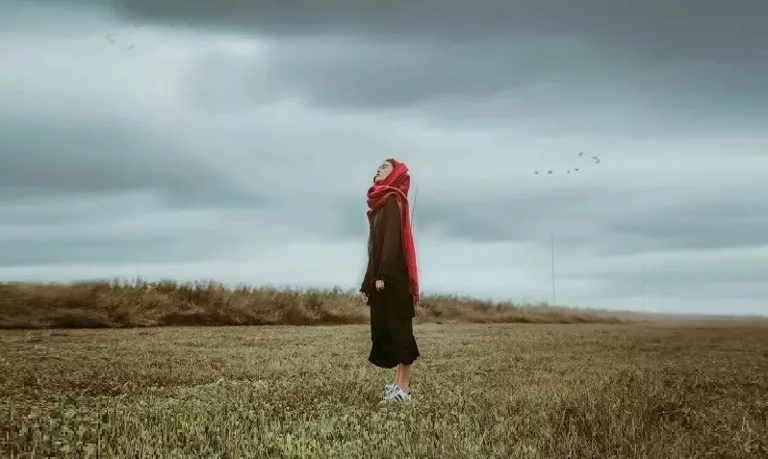 一个扎心的真相：越没钱的人越不愿意相信，真正把人困在底层的，不是恶劣的环境，不是不入流的能力，而是认知差距