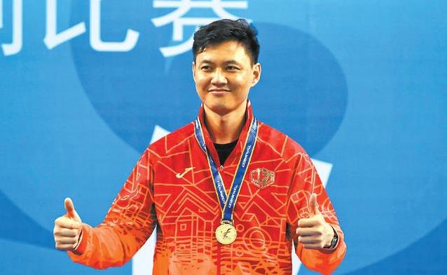 奥运冠军转战教练场，北京击剑队逆袭，他如何做到？