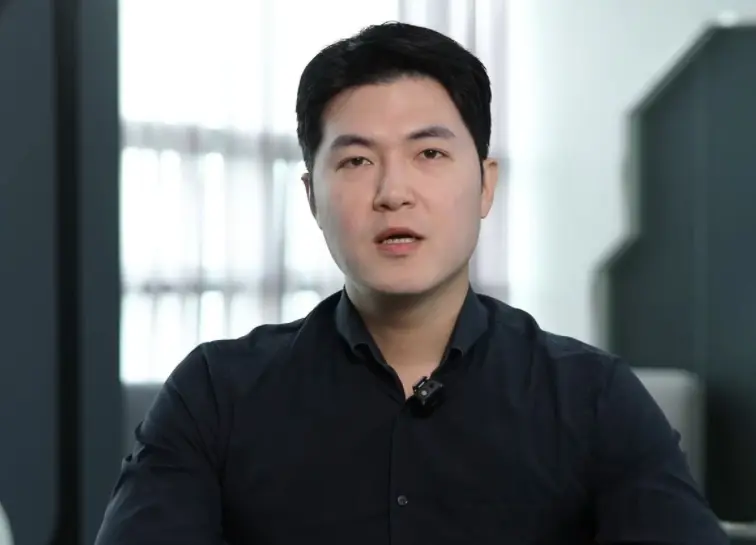 T1 COO接受采访，直言希望其他选手跟faker一样，能在战队终老