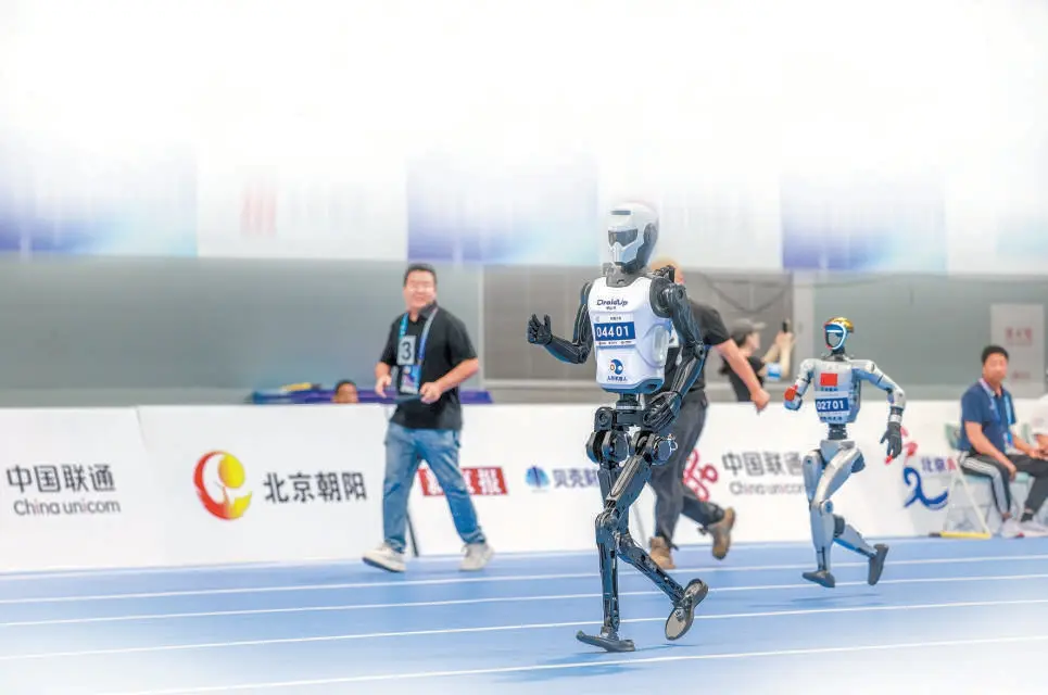 “百米飞人”尽显完赛即胜利