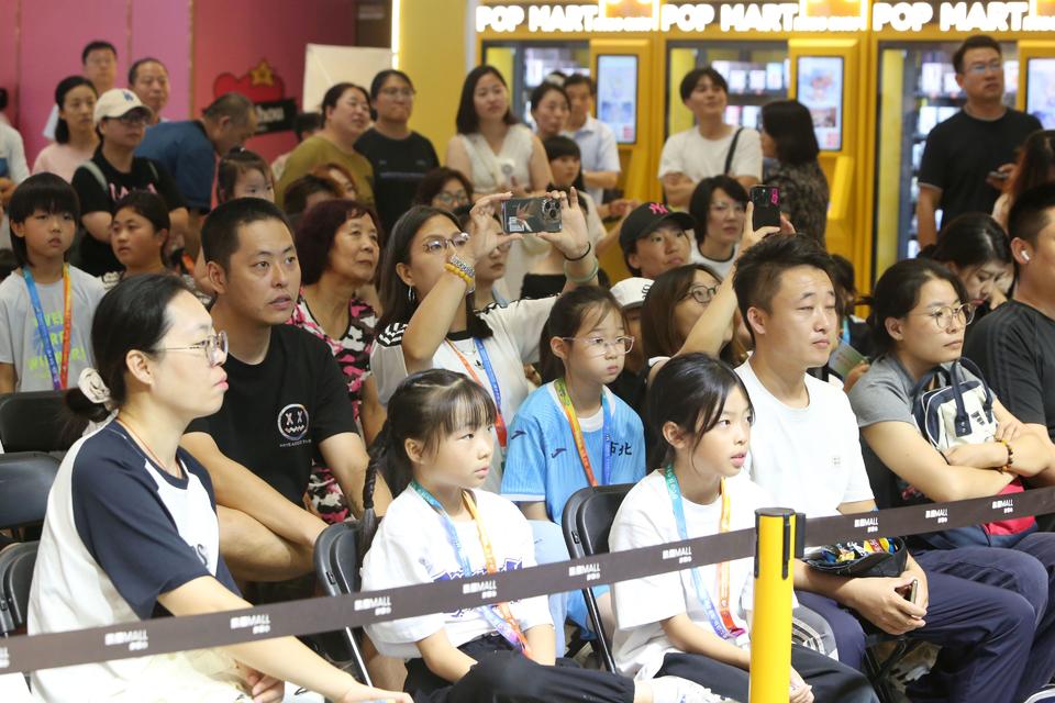 “英派斯杯”青岛市第六届运动会青少年组霹雳舞成功举办