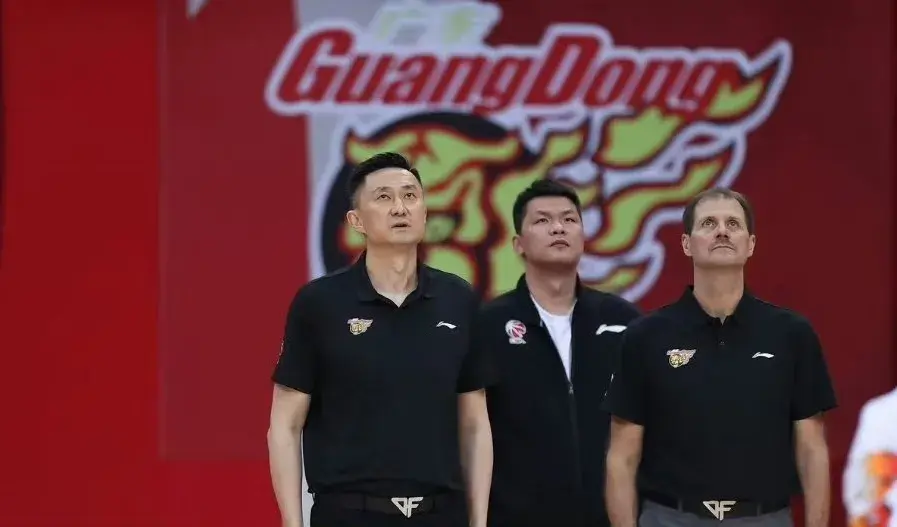呼吁广东男篮主教练杜锋下课的声音很多，但总体来看没有任何可能