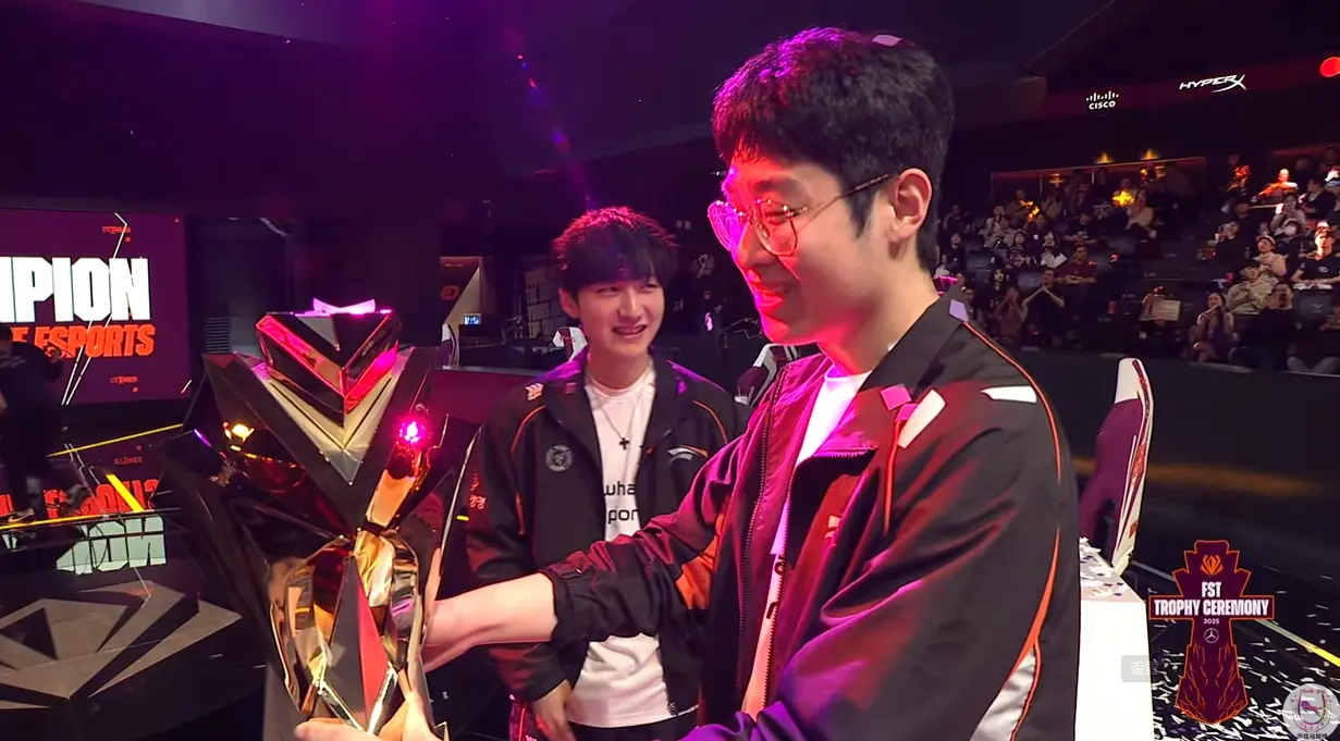 LCK：完美的老三守门员？HLE两轮对战T1和GenG全败
