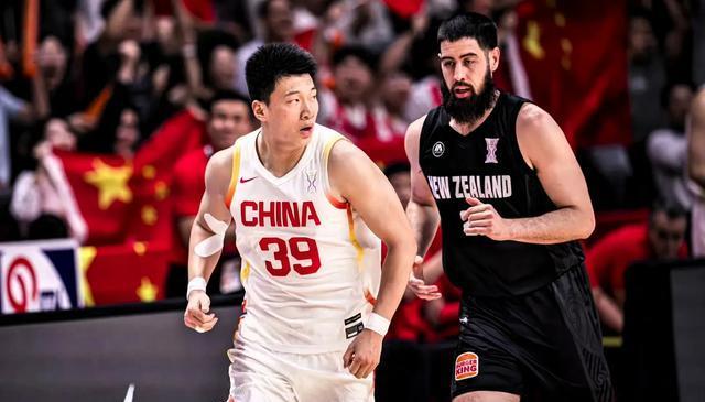 亚洲杯终极对阵出炉，卫冕冠军一场44分大胜，中国男篮决赛不好打