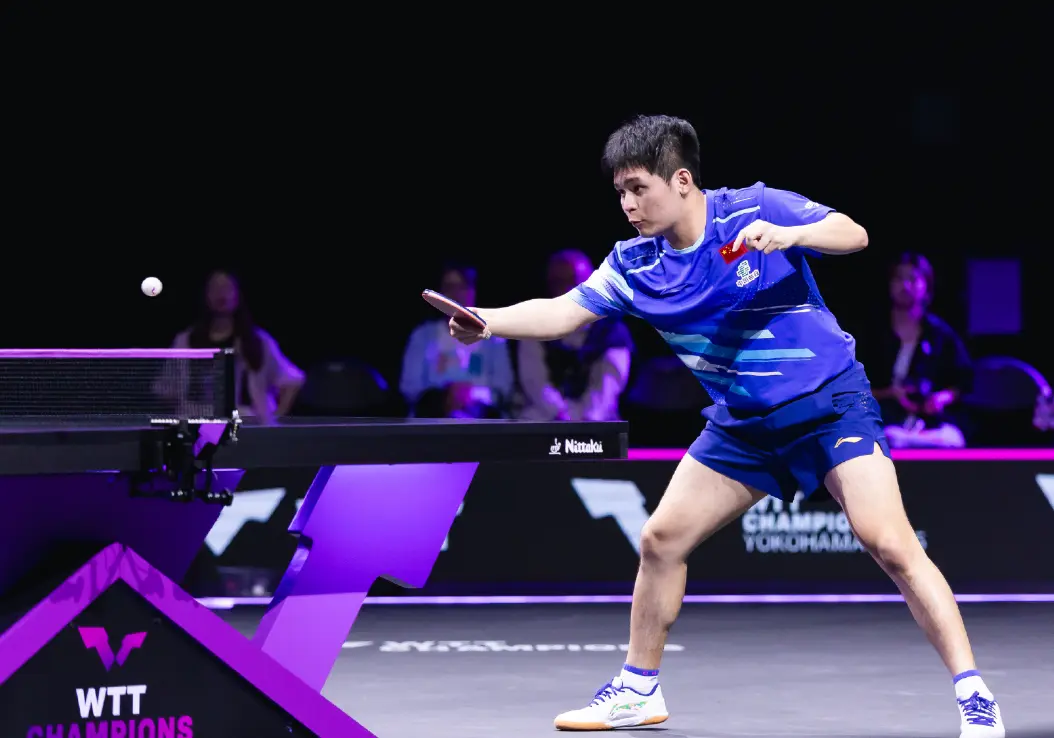 世界第一首战告捷！3-0横扫澳大利亚华裔，林诗栋晋级男单32强