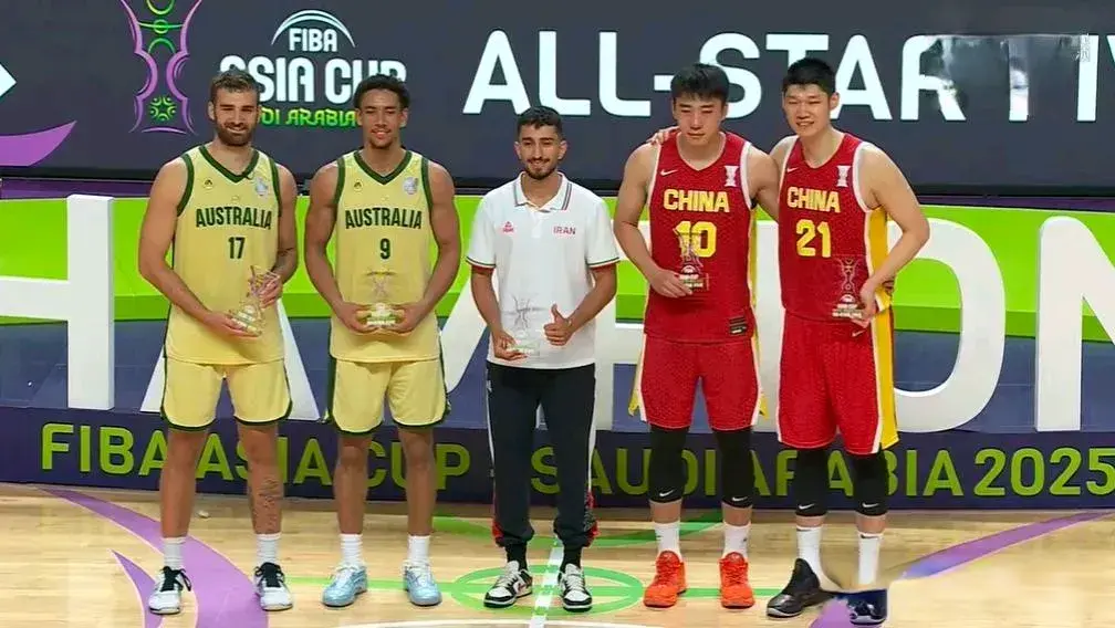 流下不甘的泪水！20岁王俊杰入选最佳阵容 将回美国参加夏训