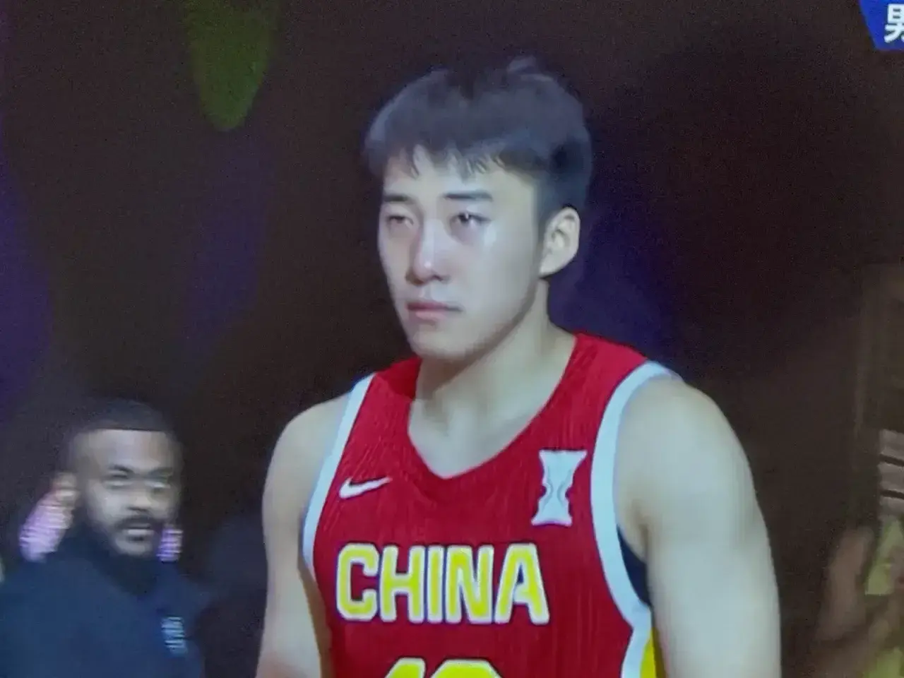 流下不甘的泪水！20岁王俊杰入选最佳阵容 将回美国参加夏训