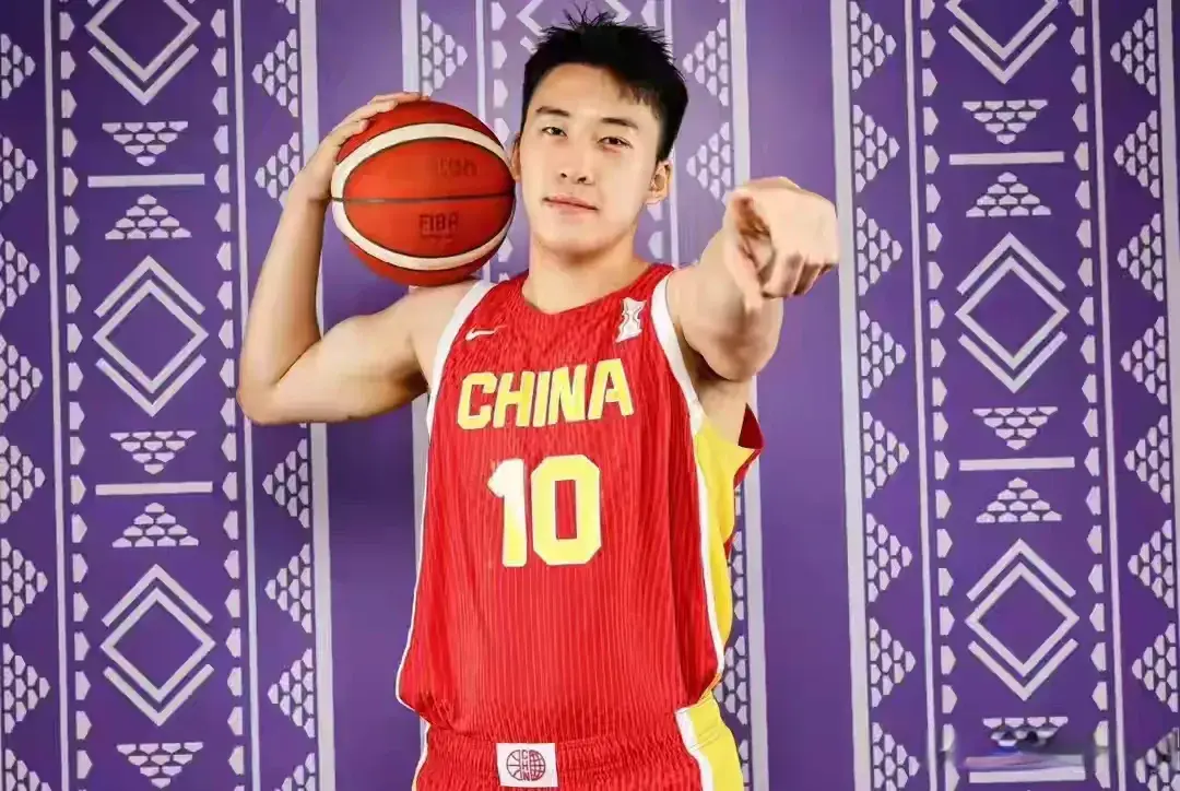 新一代锋线朱俊龙曾凡博张镇麟王俊杰各具特点，未来谁领风骚