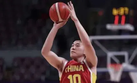 中国男篮虽屈居亚军，但依然博得四方称道八方喝彩！进步肉眼可见