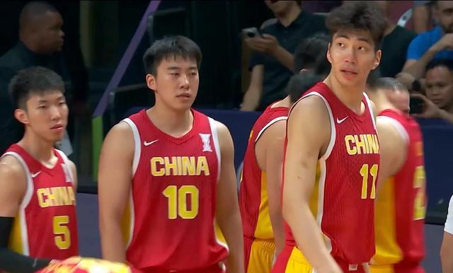 拼到极致！中国男篮89-90澳大利亚，球员表现：3人高分，2人低分