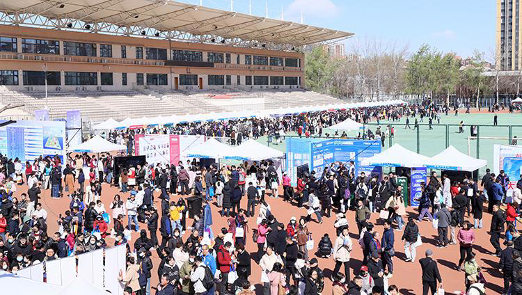 不少大学校园成“打卡地”，高校如何界定“开放度”？