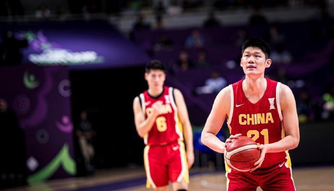 澳大利亚主帅大赞中国2小将！他俩是未来核心，不是胡明轩胡金秋