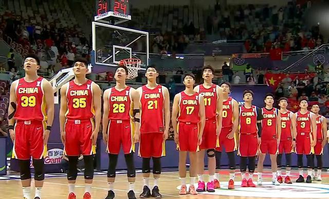 拼到极致！中国男篮89-90澳大利亚，球员表现：3人高分，2人低分