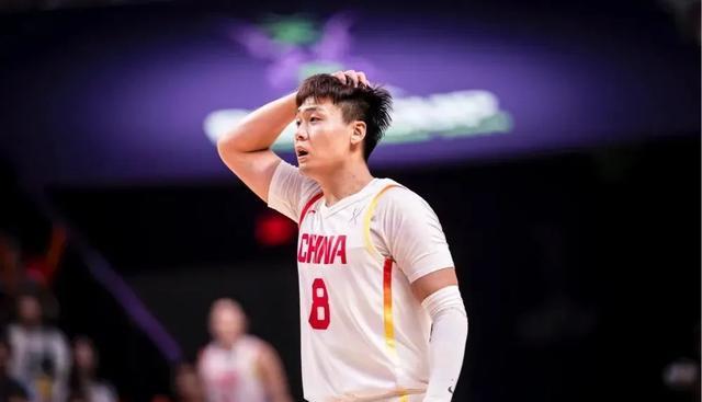 决赛站着输！最不被看好的中国男篮成为中国篮球今夏最争气的球队