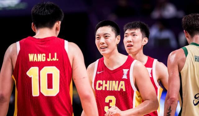 中国男篮好样的，是真正意义上的亚洲冠军！球员评分：4人不及格