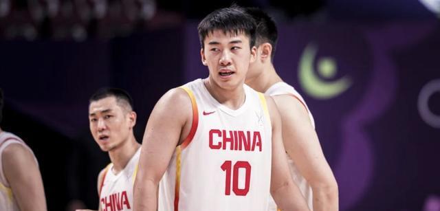 一分惜败澳大利亚男篮，中国男篮虽败犹荣，请排队给胡明轩道歉